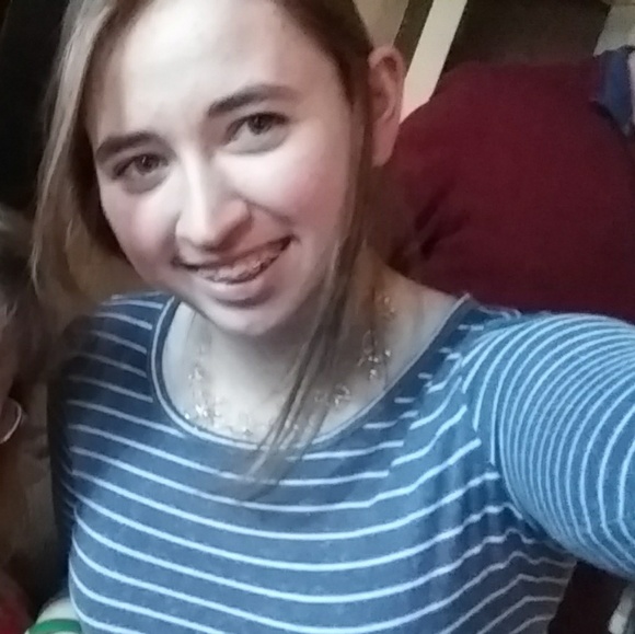 Meet your Posher, Laura - Picture 1 of 1